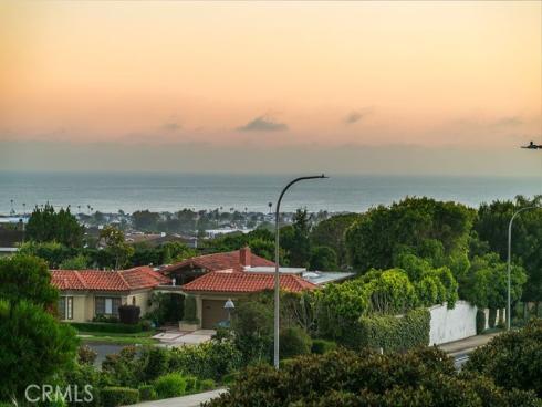 19  Harbor Pointe  , Corona del Mar, CA