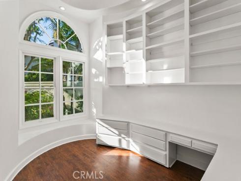 19  Harbor Pointe  , Corona del Mar, CA