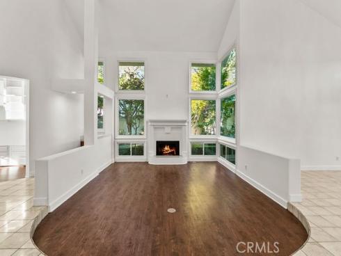 19  Harbor Pointe  , Corona del Mar, CA