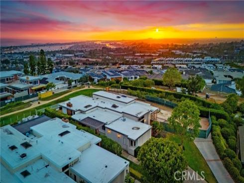 21  Beachcomber   Drive, Corona del Mar, CA