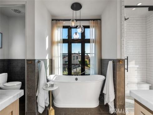 616 Narcissus Avenue, Corona del Mar, CA