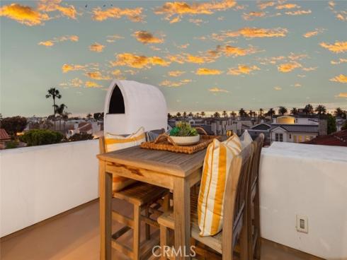 616 Narcissus Avenue, Corona del Mar, CA