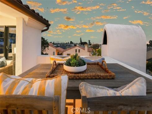 616 Narcissus Avenue, Corona del Mar, CA