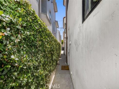 616 Narcissus Avenue, Corona del Mar, CA