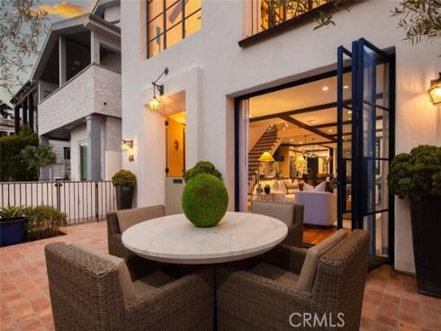 616 Narcissus Avenue, Corona del Mar, CA