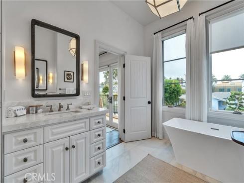 613  Larkspur   Avenue, Corona del Mar, CA