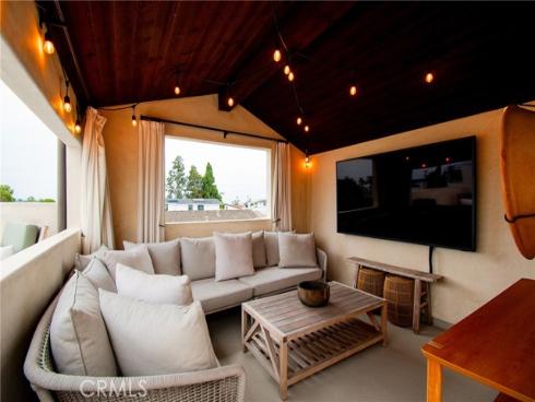 613  Larkspur   Avenue, Corona del Mar, CA