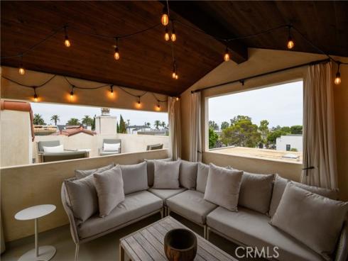 613  Larkspur   Avenue, Corona del Mar, CA