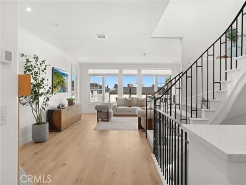 302  Carnation   Avenue, Corona del Mar, CA