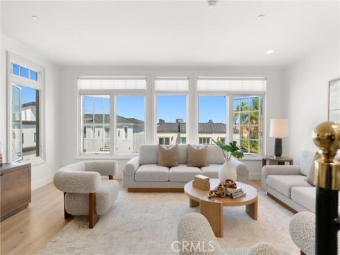 302  Carnation   Avenue, Corona del Mar, CA