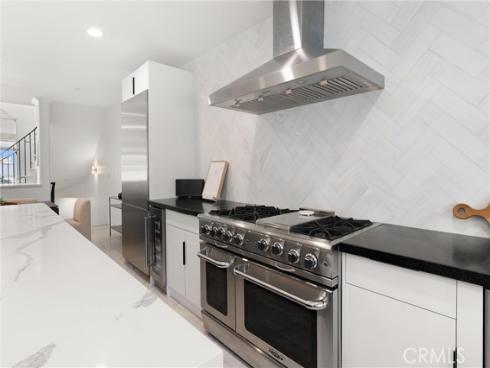 302  Carnation   Avenue, Corona del Mar, CA