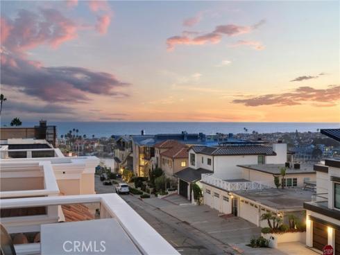 302  Carnation   Avenue, Corona del Mar, CA