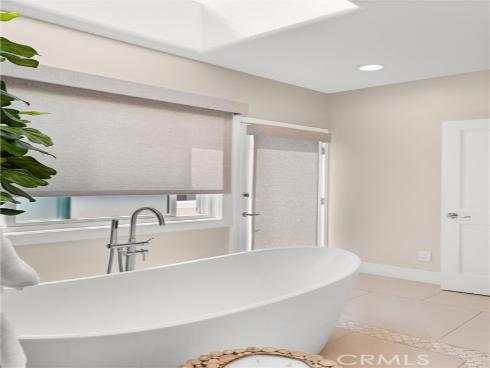 302  Carnation   Avenue, Corona del Mar, CA