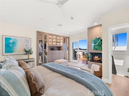 302  Carnation   Avenue, Corona del Mar, CA