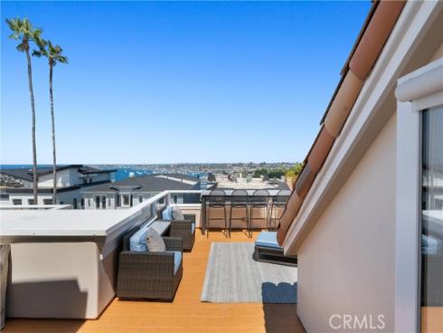 302  Carnation   Avenue, Corona del Mar, CA