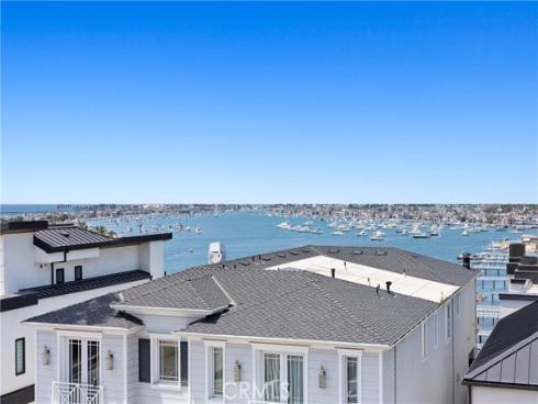 302  Carnation   Avenue, Corona del Mar, CA