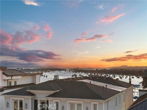 302  Carnation   Avenue, Corona del Mar, CA