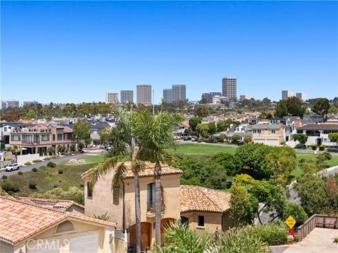 302  Carnation   Avenue, Corona del Mar, CA
