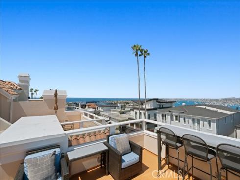 302  Carnation   Avenue, Corona del Mar, CA