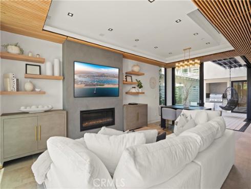 426  Marguerite  , Corona del Mar, CA