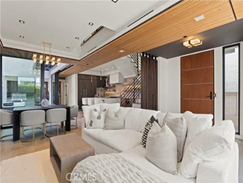 426  Marguerite  , Corona del Mar, CA