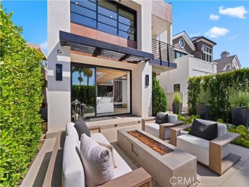 426  Marguerite  , Corona del Mar, CA