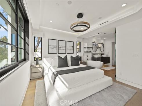 426  Marguerite  , Corona del Mar, CA