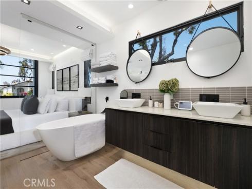 426  Marguerite  , Corona del Mar, CA