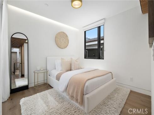 426  Marguerite  , Corona del Mar, CA