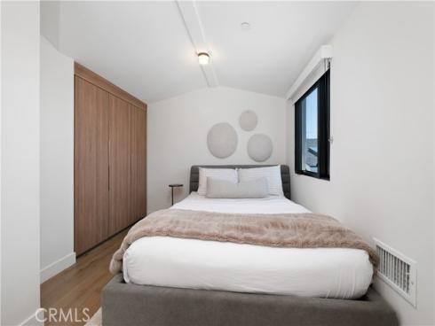 426  Marguerite  , Corona del Mar, CA