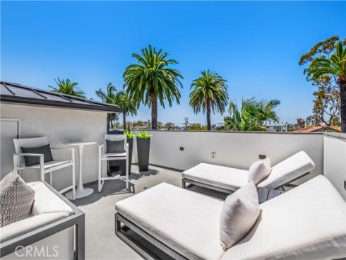 426  Marguerite  , Corona del Mar, CA