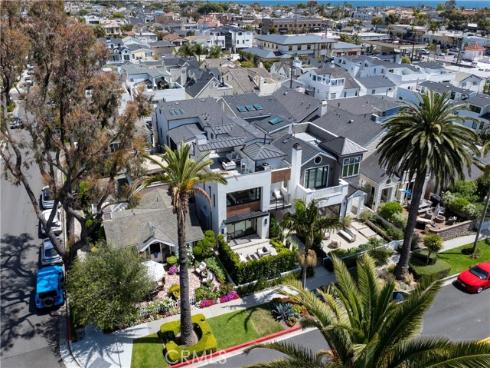 426  Marguerite  , Corona del Mar, CA