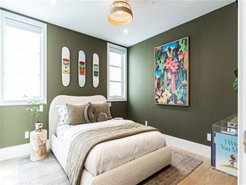 435  Fernleaf  1  Avenue, Corona del Mar, CA