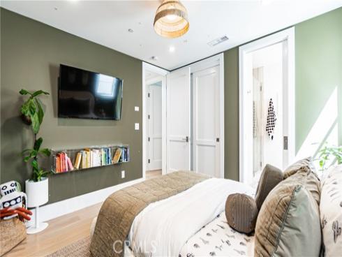 435  Fernleaf  1  Avenue, Corona del Mar, CA