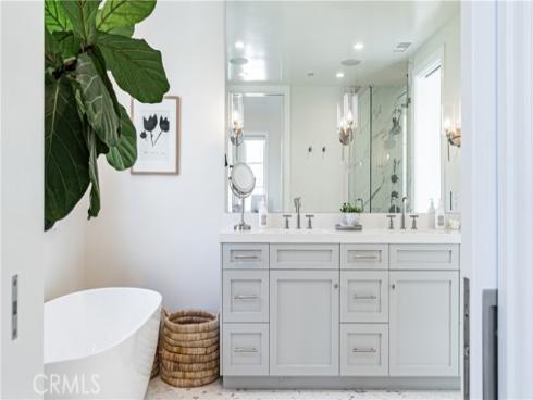 435  Fernleaf  1  Avenue, Corona del Mar, CA