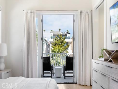 435  Fernleaf  1  Avenue, Corona del Mar, CA