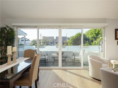 410 Poinsettia Avenue, Corona del Mar, CA