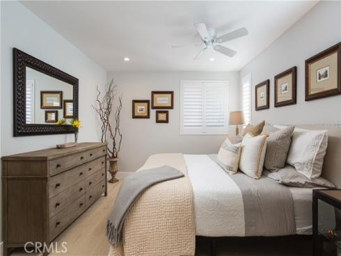 410 Poinsettia Avenue, Corona del Mar, CA