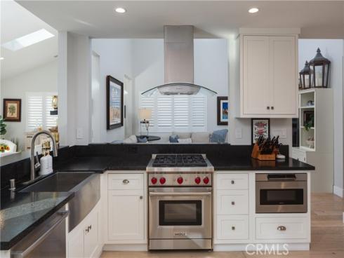 410 Poinsettia Avenue, Corona del Mar, CA