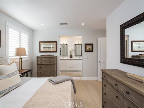 410 Poinsettia Avenue, Corona del Mar, CA