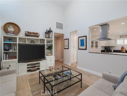 410 Poinsettia Avenue, Corona del Mar, CA