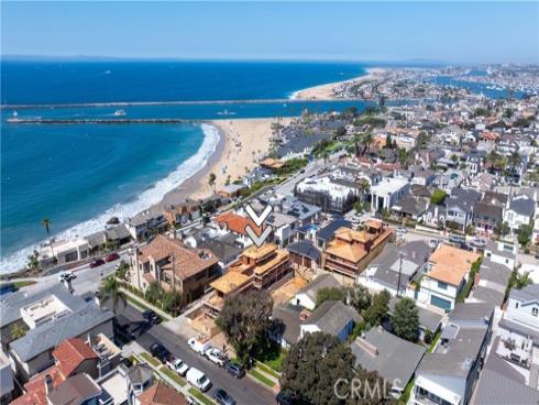 209  Narcissus   Avenue, Corona del Mar, CA