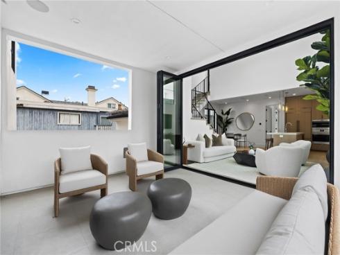 506  Avocado   Avenue, Corona del Mar, CA