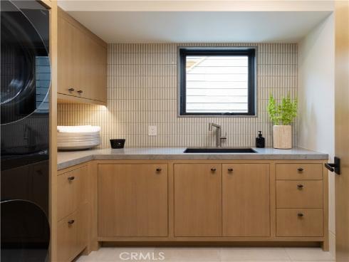 412 Heliotrope Avenue, Corona del Mar, CA