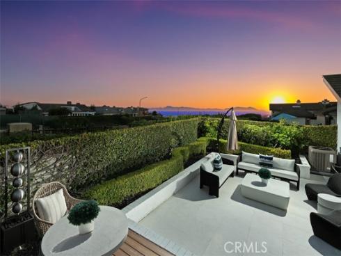 10  White Water   Drive, Corona del Mar, CA