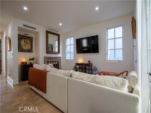 407  Goldenrod  , Corona del Mar, CA