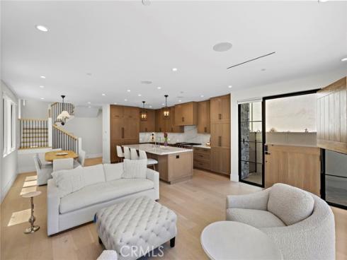 509  Carnation  , Corona del Mar, CA