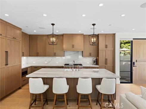 509  Carnation  , Corona del Mar, CA