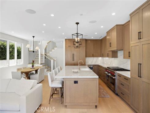 509  Carnation  , Corona del Mar, CA