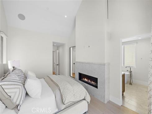 509  Carnation  , Corona del Mar, CA